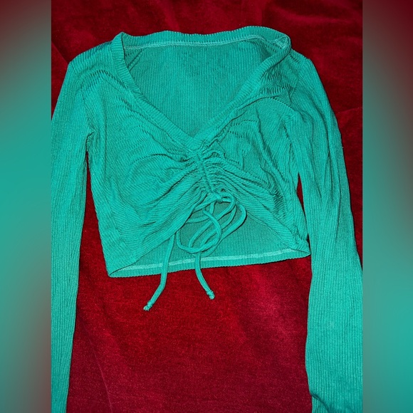 ALO YOGA RIBBED CINCHED CROPPED LONG SLEEVE SIZE XS - Picture 4 of 4